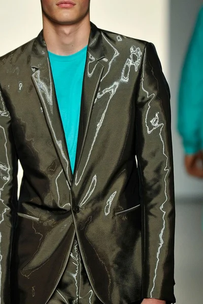 Look 12